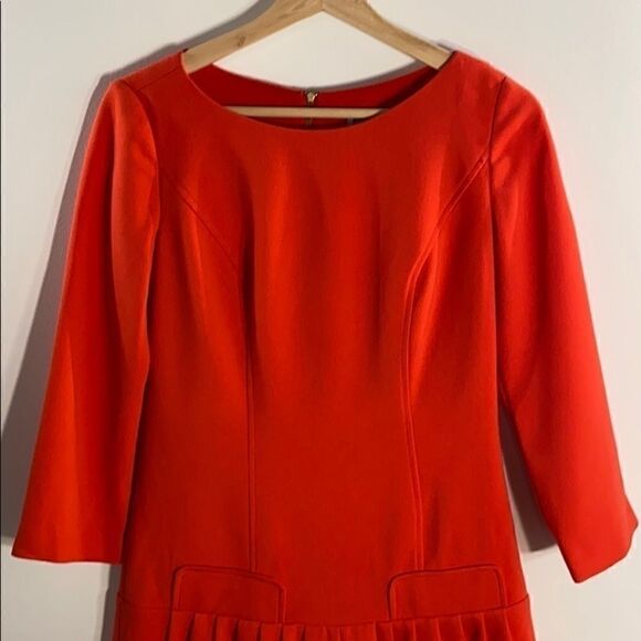 ElizaāJāRedāDropĀ WaistāDress - Picture 2 of 11